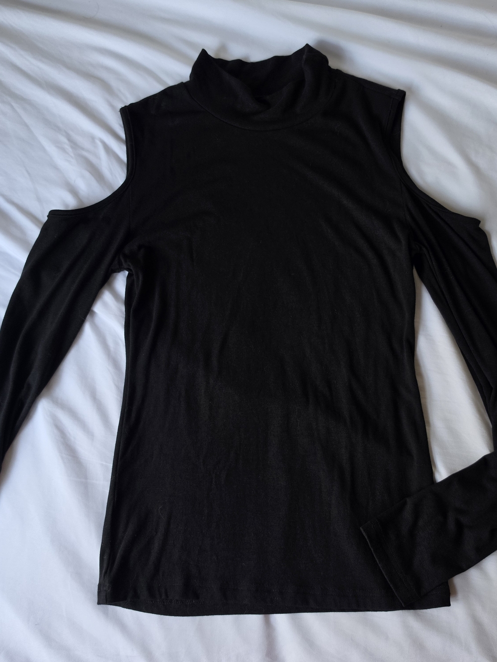 Black Cold Shoulder Long Sleeve Tunic Top Size Medium Stretchy